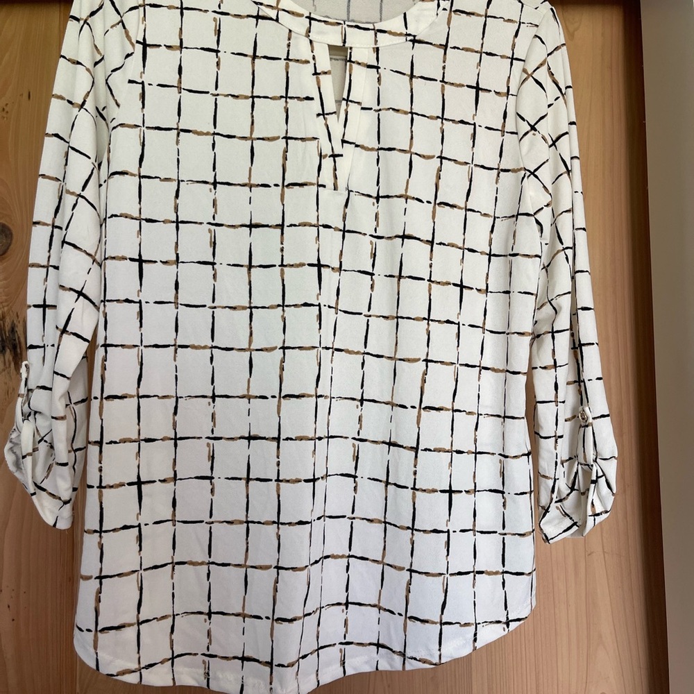 Office-Ready Cream Grid Print Top – Keyhole Neckline
